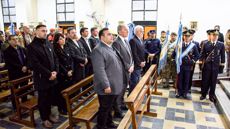 Los tres intendentes del Gran Río Cuarto encabezaron los festejos del 25 de Mayo en Las Higueras - imagen 3